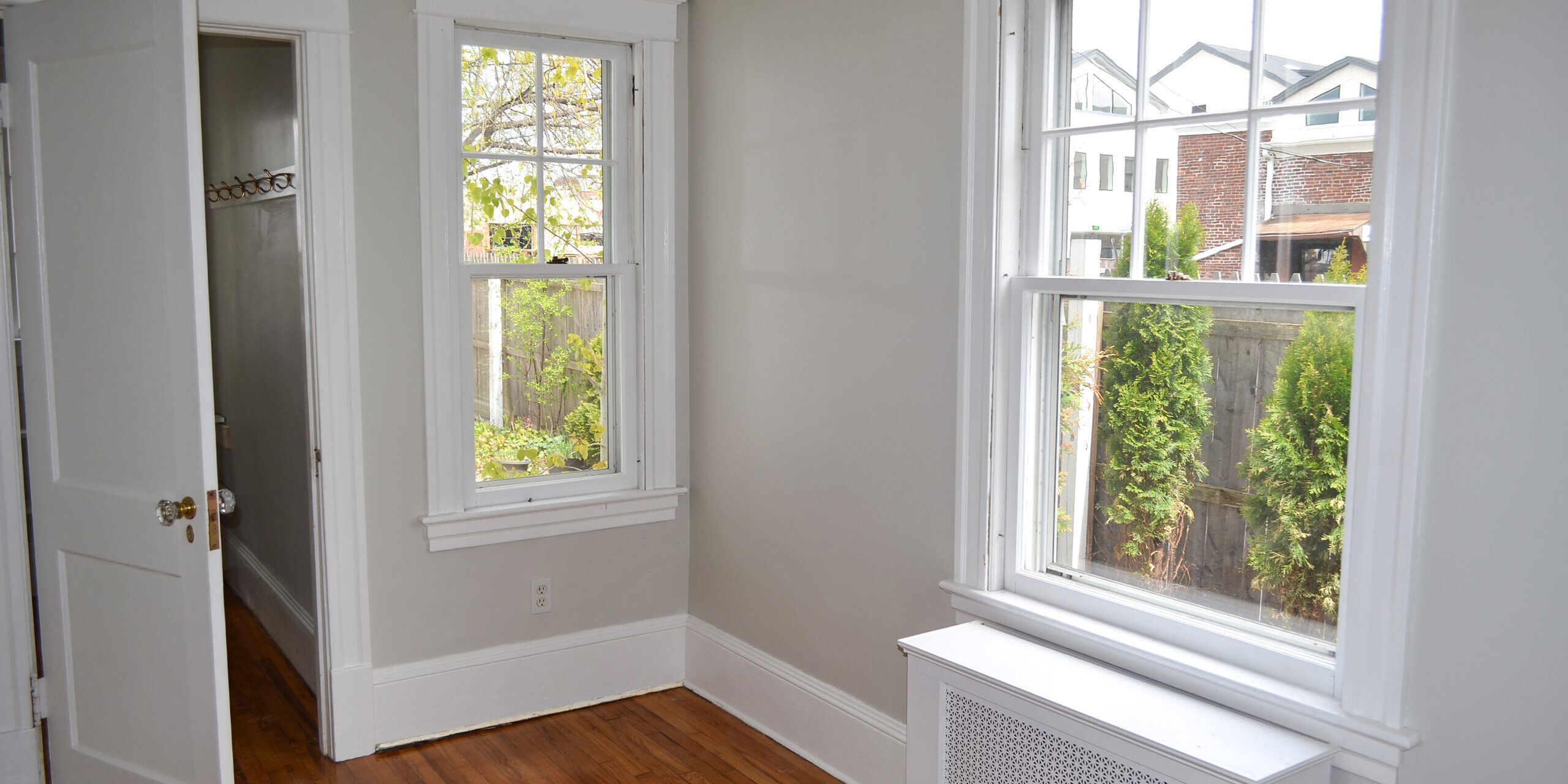 bedroom_closet
